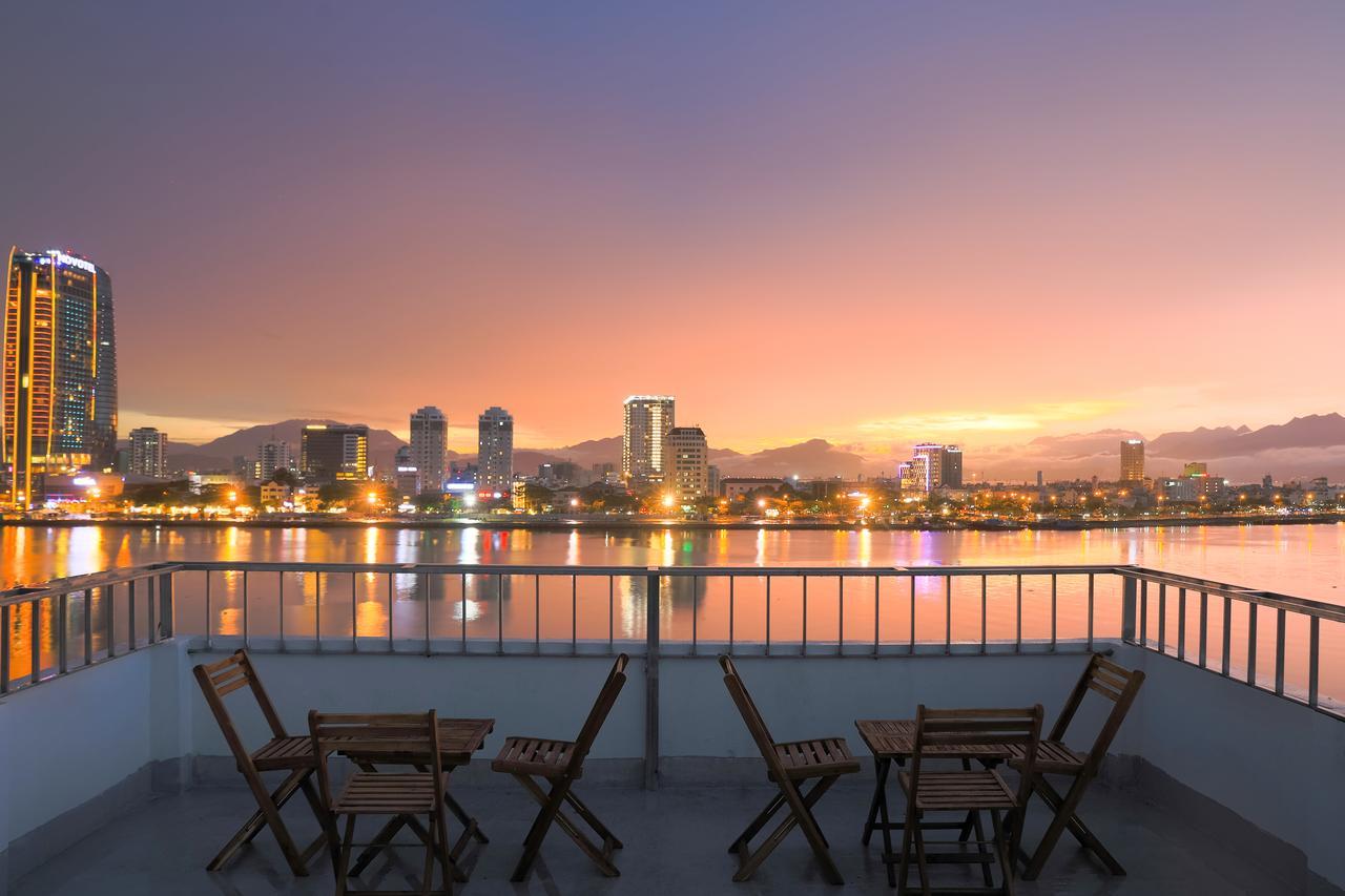 Vitalis Riverside Hotel Da Nang Exterior foto