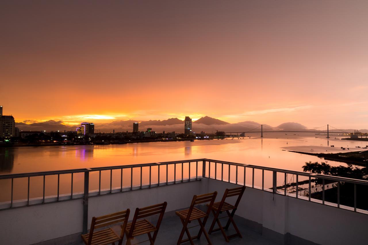 Vitalis Riverside Hotel Da Nang Exterior foto